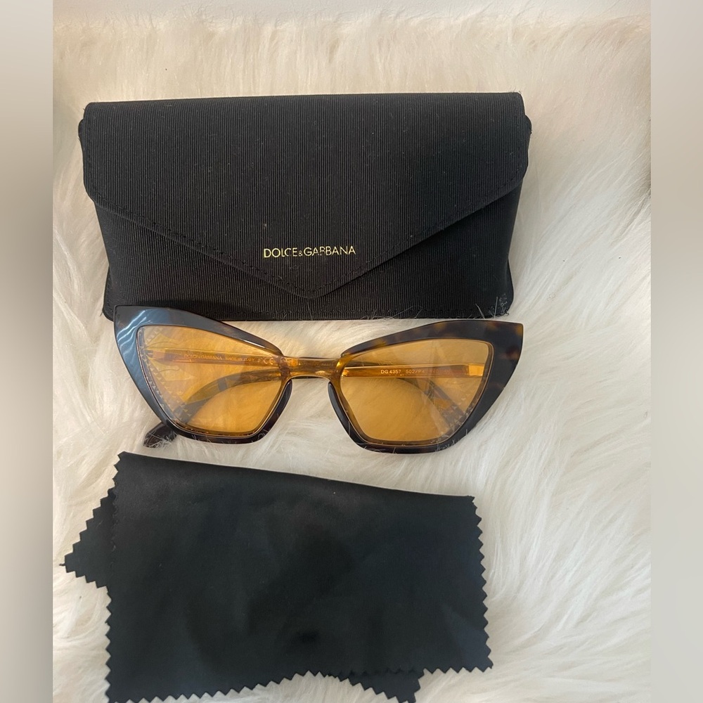 Dolce and Gabbana  cat eye Sunglasses brown